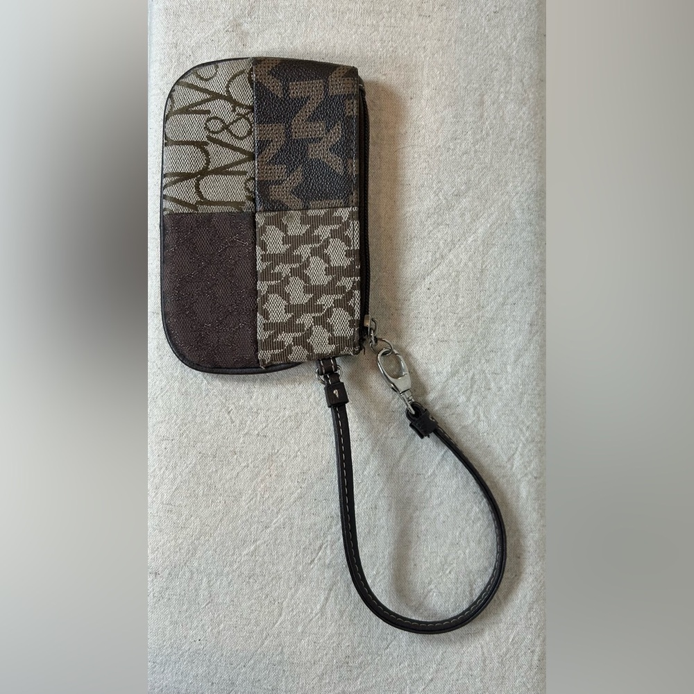 New York & Company Patchwork Wristlet in Brown and Tan